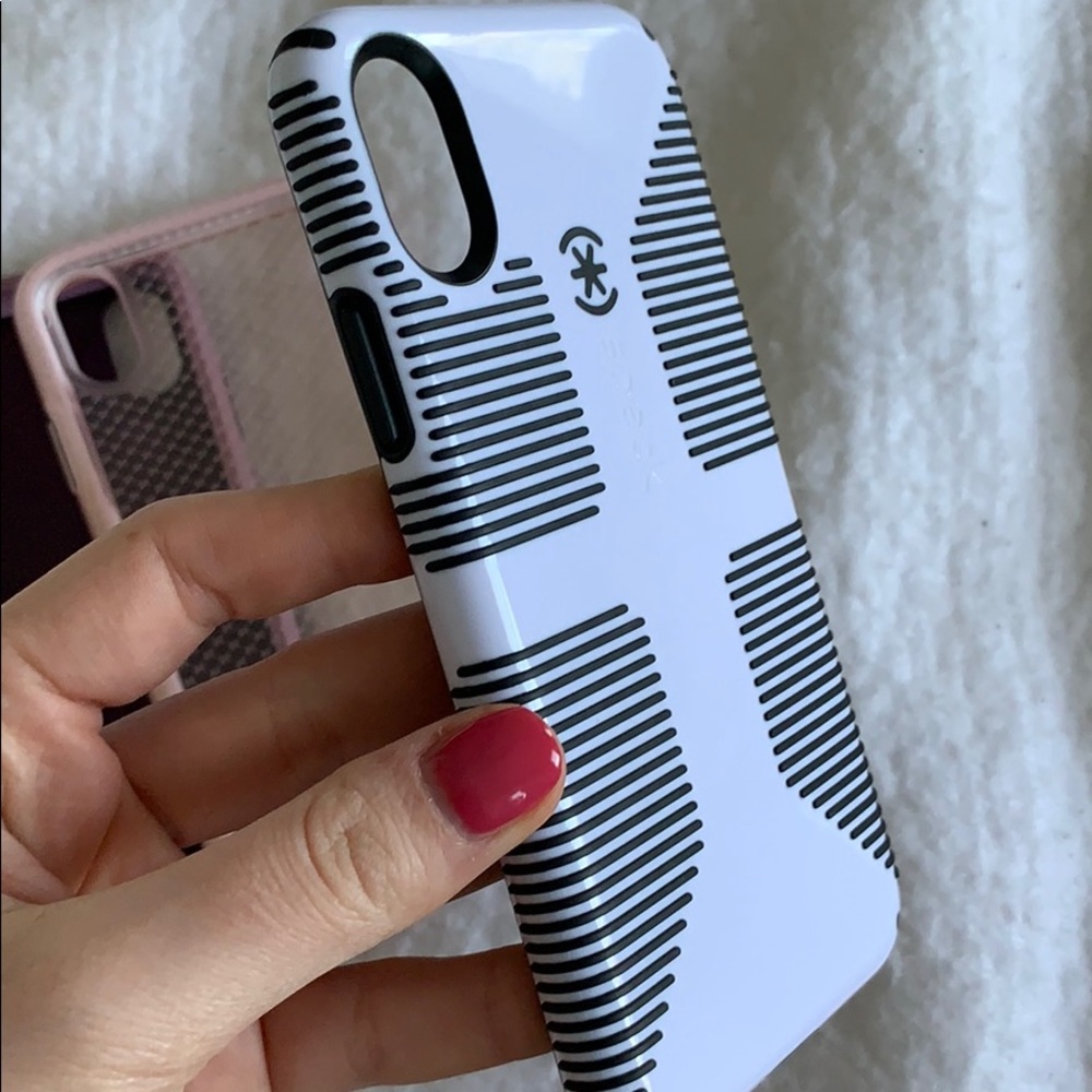Iphone X/Xs Case Bundle - image 4
